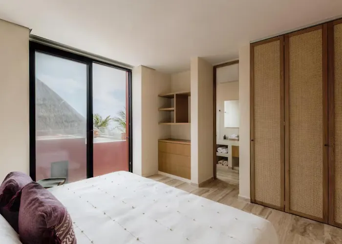 Beachfront Hacienda For 24 Guests In Villa Tulum